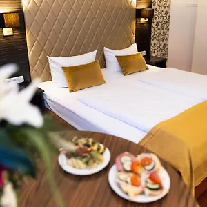 4* Hotel Royal International