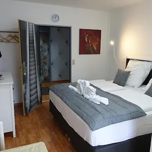 2* Hotel Stern